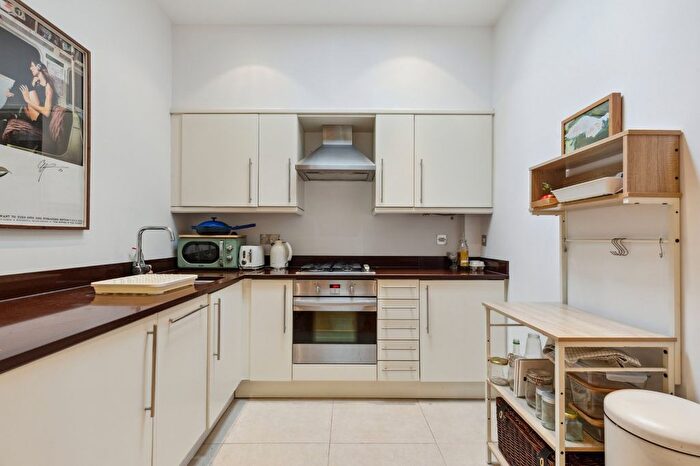 1 Bedroom Flat To Rent In Chiswick High Road, Turnham Green, W4