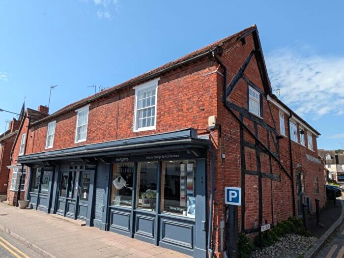 1 Bedroom Apartment To Rent In Flat, High Street, Henley-in-Arden, B95