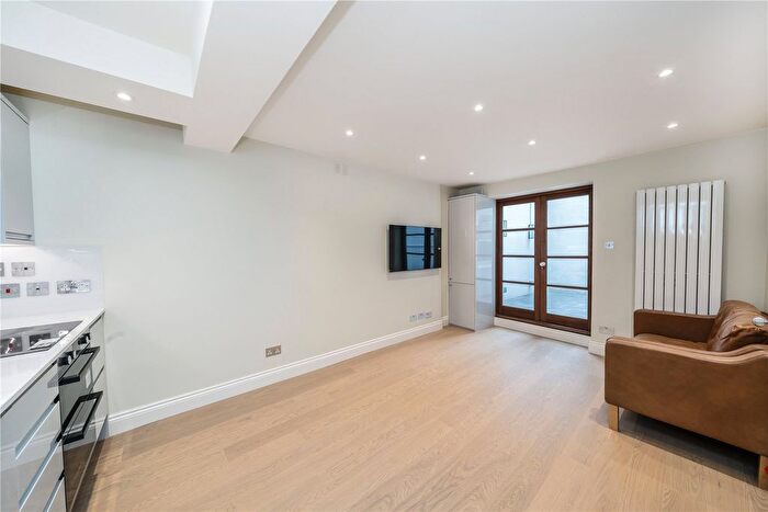 2 Bedroom Flat To Rent In Ifield Road, London, SW10
