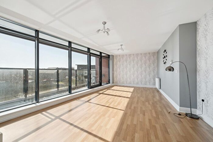 2 Bedroom Flat To Rent In Cardon Square, Renfrew, Renfrewshire, PA4