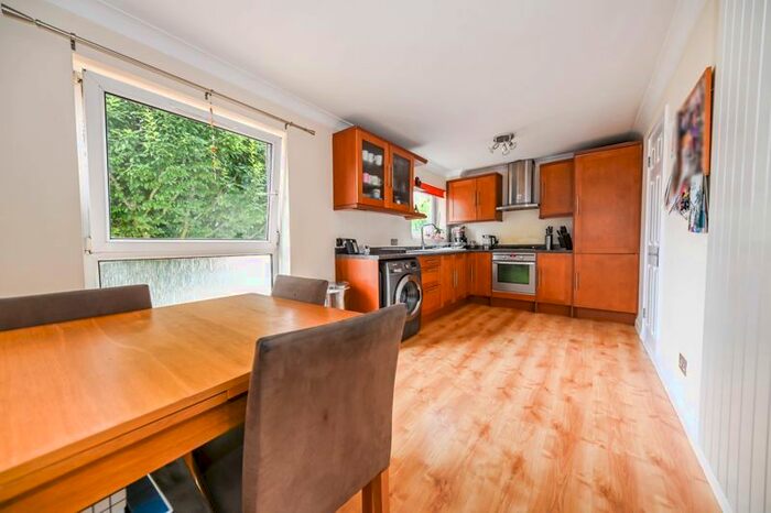 2 Bedroom Flat To Rent In Parsons Close, Portsmouth, PO3