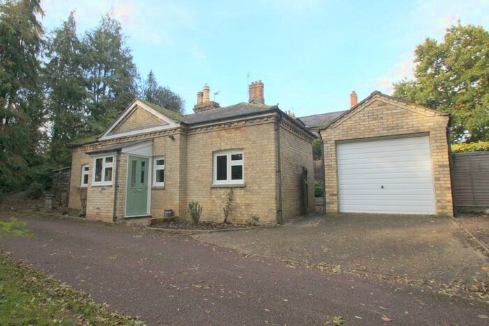 2 Bedroom Lodge To Rent In Wood End, MK44