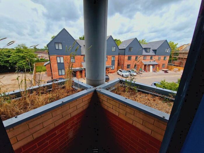 2 Bedroom Apartment To Rent In The Quadrant, Stonehill Green, Westlea, SN5