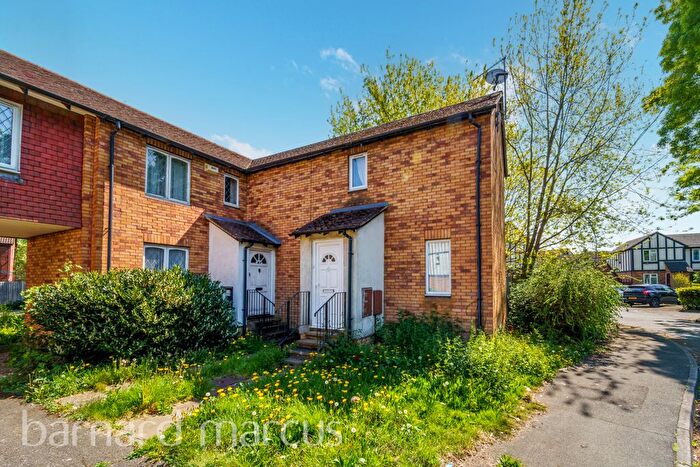 2 Bedroom Property To Rent In Ennerdale Close, Feltham, TW14