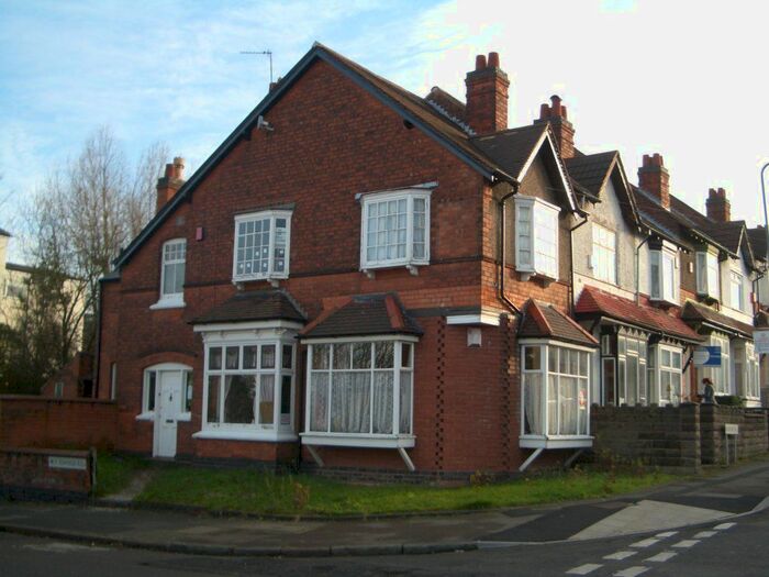 4 Bedroom Property To Rent In Rookery Road, Selly Oak, Birmingham, B29