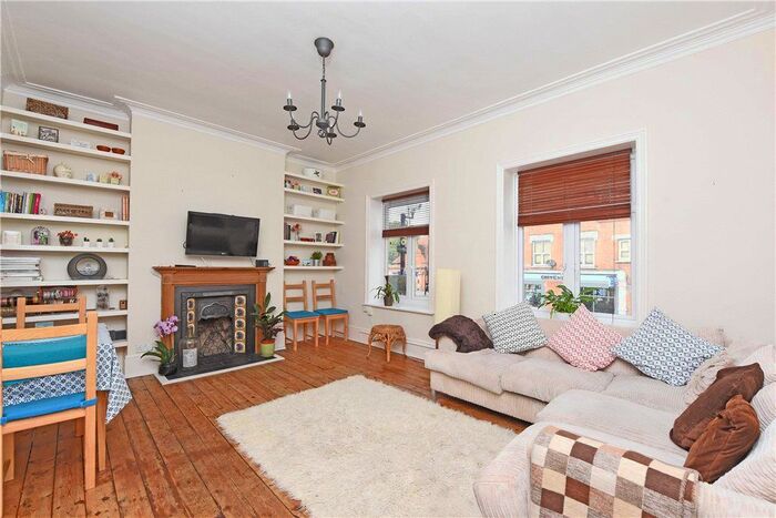 1 Bedroom Flat To Rent In Replingham Road, London, SW18