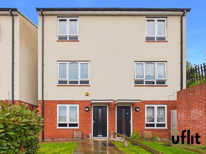 2 Bedroom Semi-Detached House For Sale In Farnworth Road, Rotherham, S65