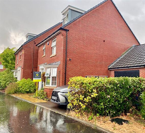 4 Bedroom Detached House For Sale In Saintbridge Road, Longford, GL2