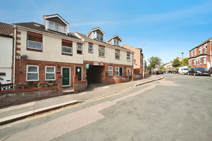 1 Bedroom Flat For Sale In Ridgway Road, Luton, LU2