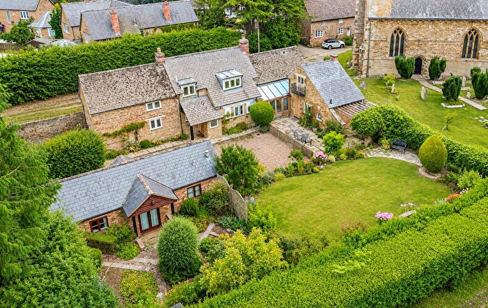 4 Bedroom Detached House For Sale In Main Street, Hannington, Northamptonshire, NN6
