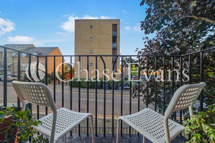 1 Bedroom Flat For Sale In Burrells Wharf, Canary Wharf, London, E14