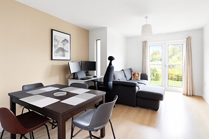 2 Bedroom Flat For Sale In Old Brewery Walk, Brackley, Northamptonshire, NN13