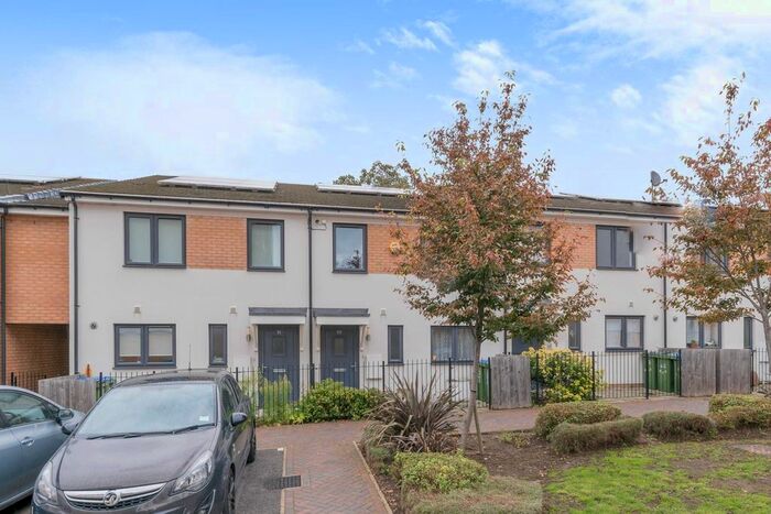 3 Bedroom Terraced House To Rent In Fairthorn Road, Charlton, London, SE7