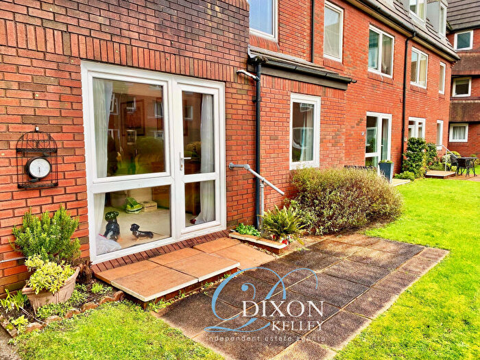 1 Bedroom Flat For Sale In Homelands House, Ringwood Road, Ferndown, BH22