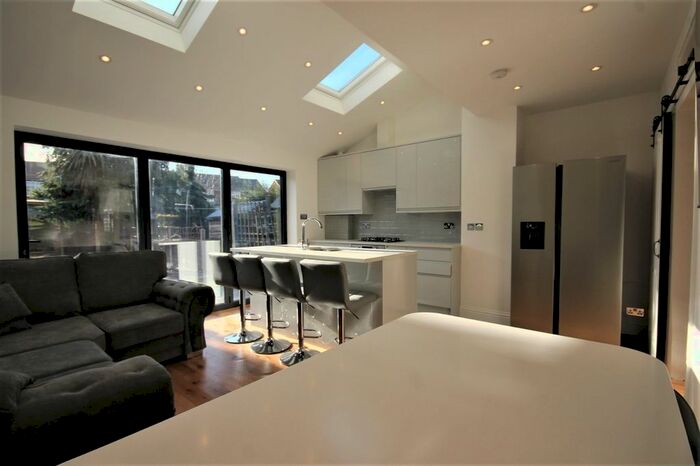 4 Bedroom Terraced House To Rent In Hamilton Road, Feltham, TW13