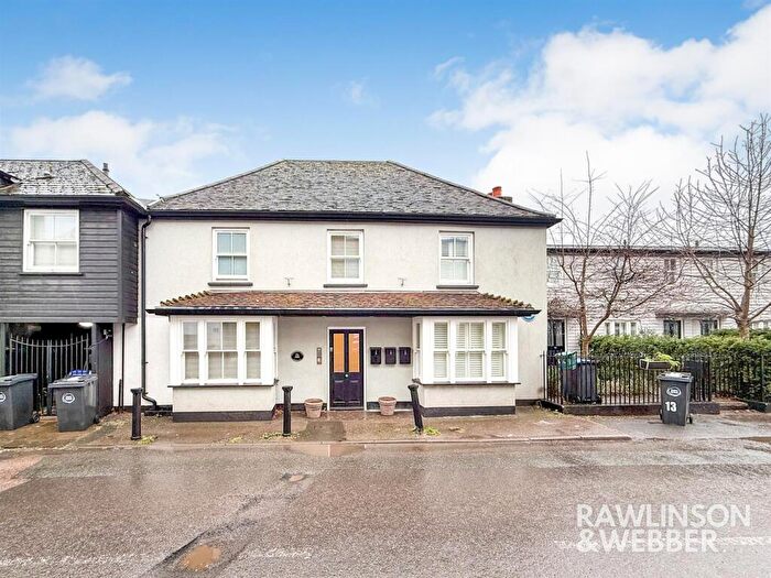 1 Bedroom Link Detached House For Sale In High Street, Thames Ditton, KT7