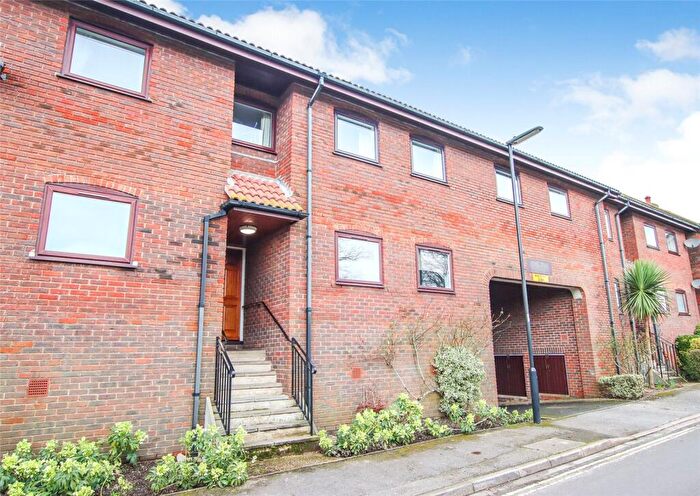 2 Bedroom Apartment For Sale In Athelstan Court, Lymington, Hampshire, SO41