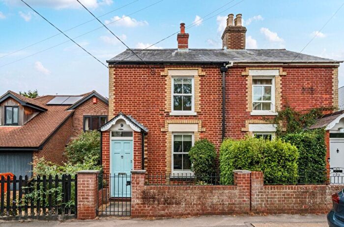 2 Bedroom Semi-Detached House For Sale In Lower Buckland Road, Lymington, SO41