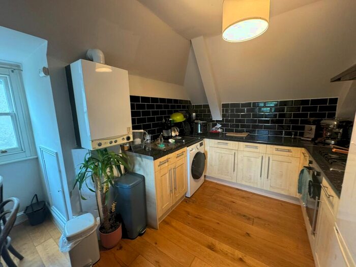 2 Bedroom Flat To Rent In Serenity Apartments, E17