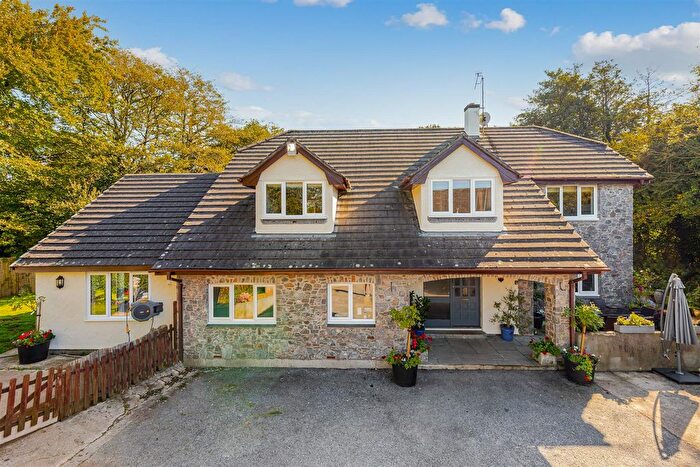 6 Bedroom Detached House For Sale In Tanpits Lane, Chillington, Kingsbridge, TQ7