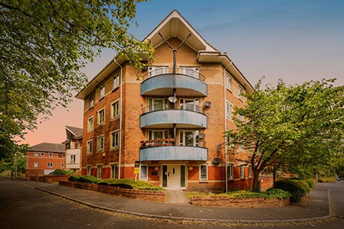 2 Bedroom Flat For Sale In Waterside Drive, Birmingham, B18