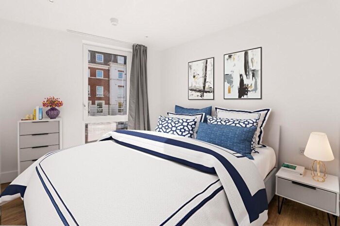 2 Bedroom Apartment To Rent In Station Approach, Epsom, Surrey, KT19