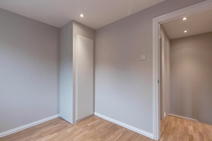 2 Bedroom Duplex To Rent In Stirling Way, Panshanger, AL7