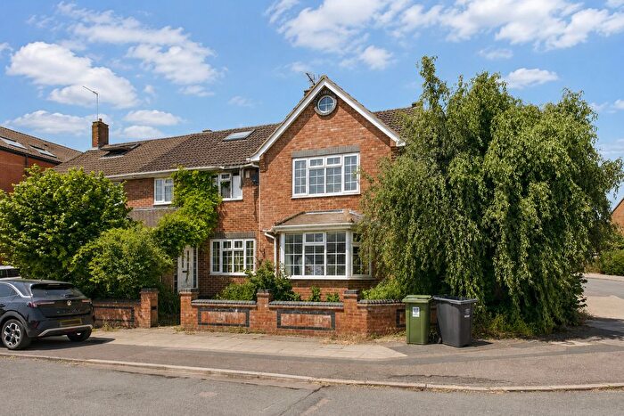 5 Bedroom Semi-Detached House For Sale In Goldcroft, Hemel Hempstead, HP3