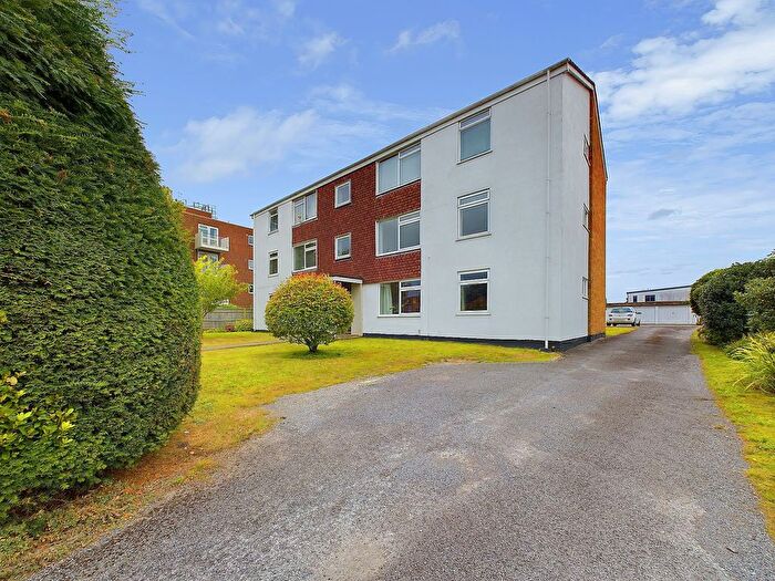 2 Bedroom Flat To Rent In Mulberry Lane, Goring-By-Sea, BN12