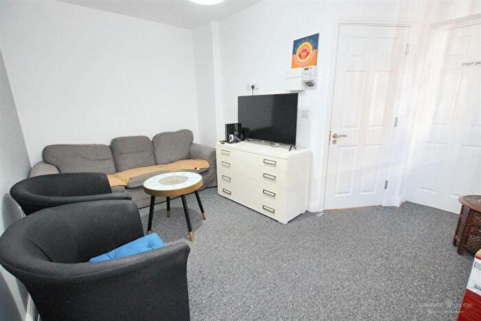 9 Bedroom House To Rent In Wilson Road, Reading, RG30