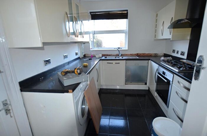 3 Bedroom Property To Rent In Cheddington Road, London, N18