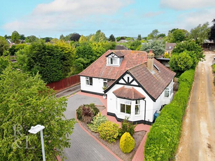 4 Bedroom Detached Bungalow For Sale In Shelford Road, Radcliffe-On-Trent, Nottingham, NG12