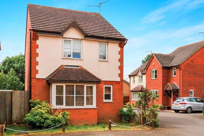 3 Bedroom Property To Rent In Warwick Gardens, Thrapston, Kettering, NN14