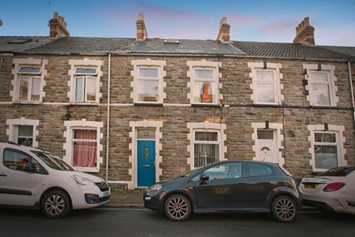 3 Bedroom Terraced House For Sale In Emerald Street, Cardiff, CF24