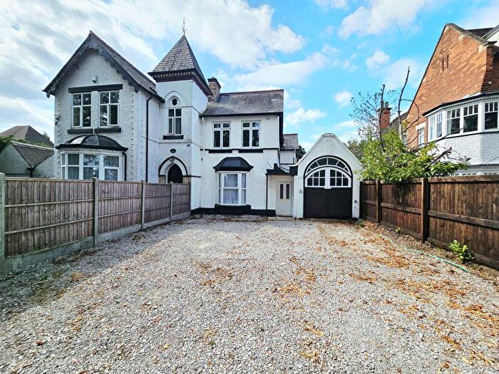 3 Bedroom Semi-Detached House For Sale In Birmingham Road, Sutton Coldfield, B72