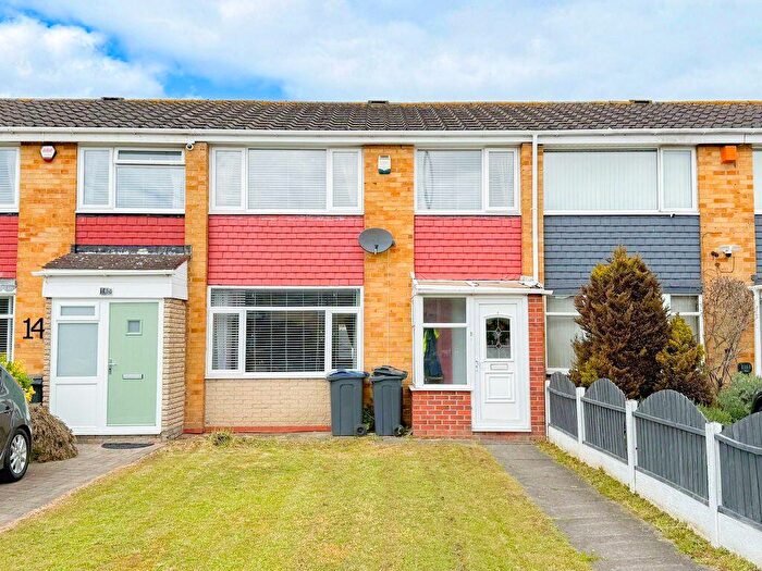 3 Bedroom Terraced House For Sale In Turnhouse Road, Birmingham, B35
