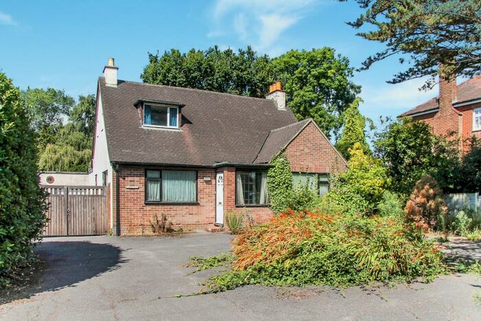 3 Bedroom Detached House For Sale In Wickham, Hampshire, PO17