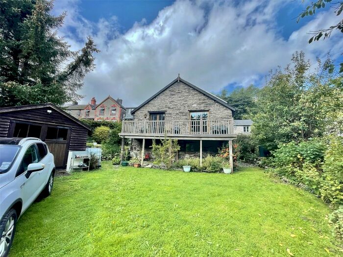 2 Bedroom Detached House For Sale In Abercegir, Machynlleth, Powys, SY20