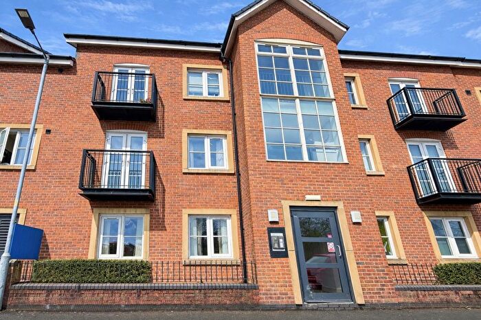 2 Bedroom Flat For Sale In Plainsfield Street, Manchester, M16