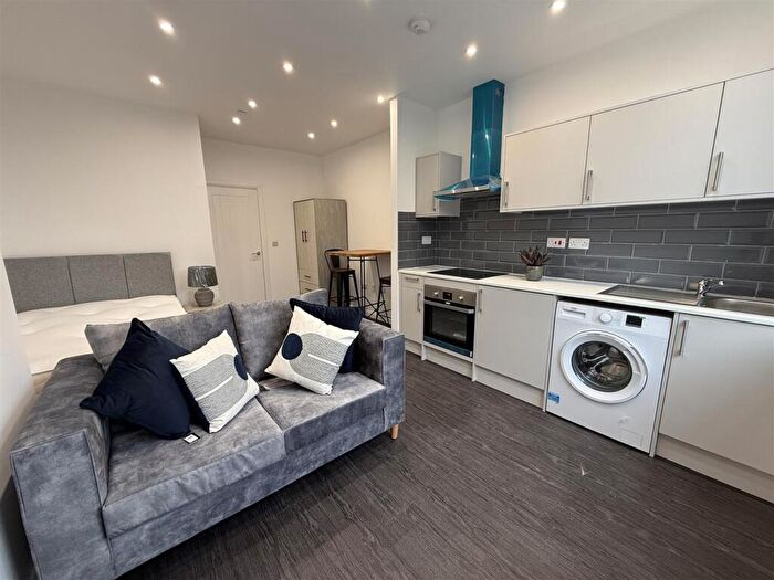 Apartment To Rent In Spectrum House, East Parade, Bradford, BD1