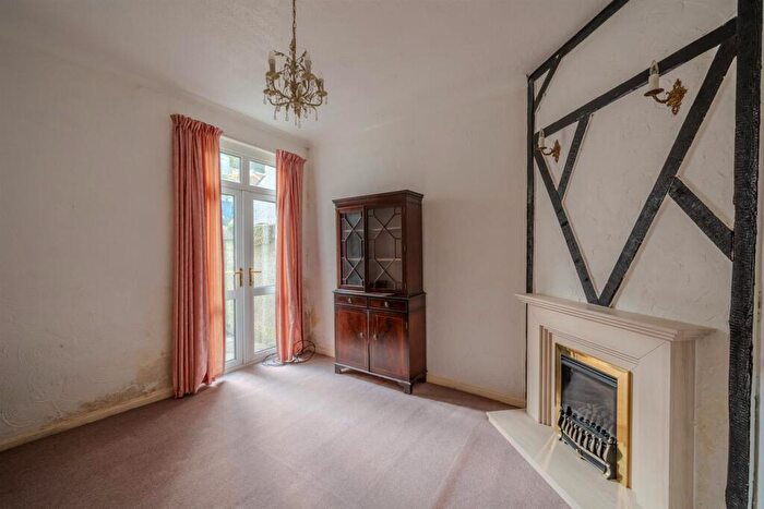 3 Bedroom Terraced House For Sale In Bushy Park, Wainfelin, Pontypool, NP4