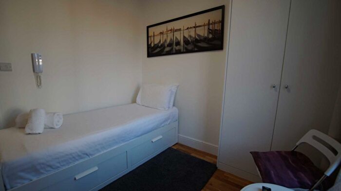 Studio To Rent In Ifield Road, Chelsea, London, SW10