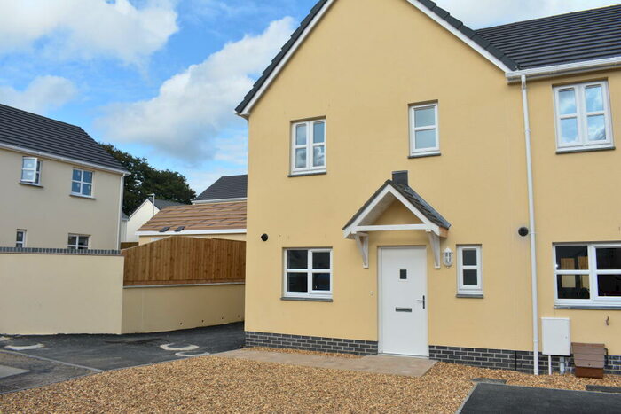3 Bedroom End Of Terrace House To Rent In Sunnybank Gardens, Narberth, SA67