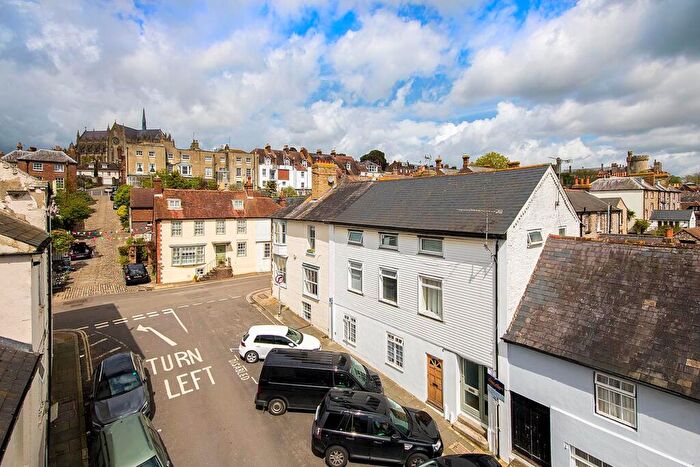 2 Bedroom Flat For Sale In Arun Street, Arundel, BN18