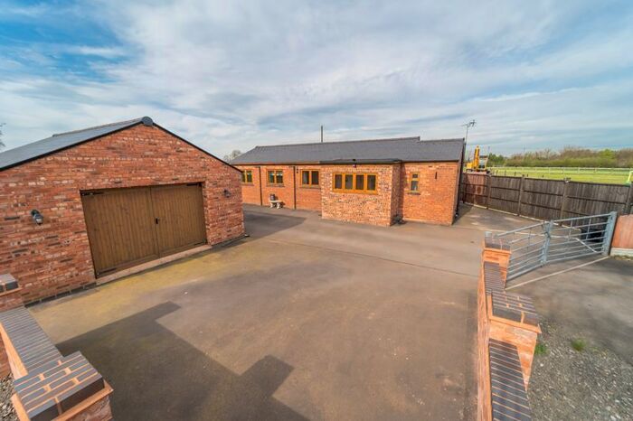 2 Bedroom Barn Conversion For Sale In Kingswood Road, Albrighton, Wolverhampton, WV7