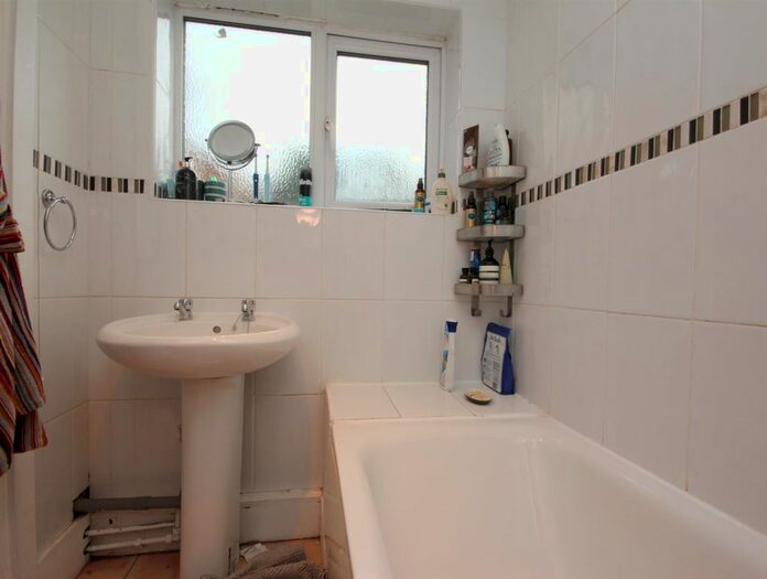 1 Bedroom Flat To Rent In Forest Road, Walthamstow, E17