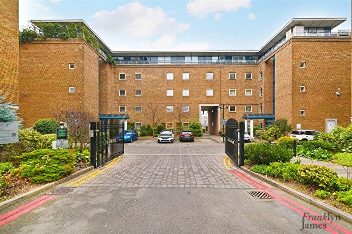 1 Bedroom Flat To Rent In Mauretania Building, Jardine Road, London, E1W