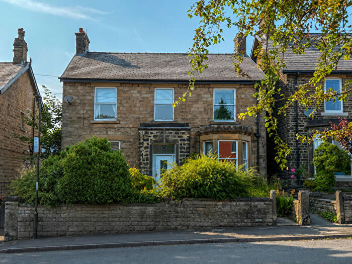 4 Bedroom Detached House For Sale In Hadfield Road, Hadfield, Glossop, SK13