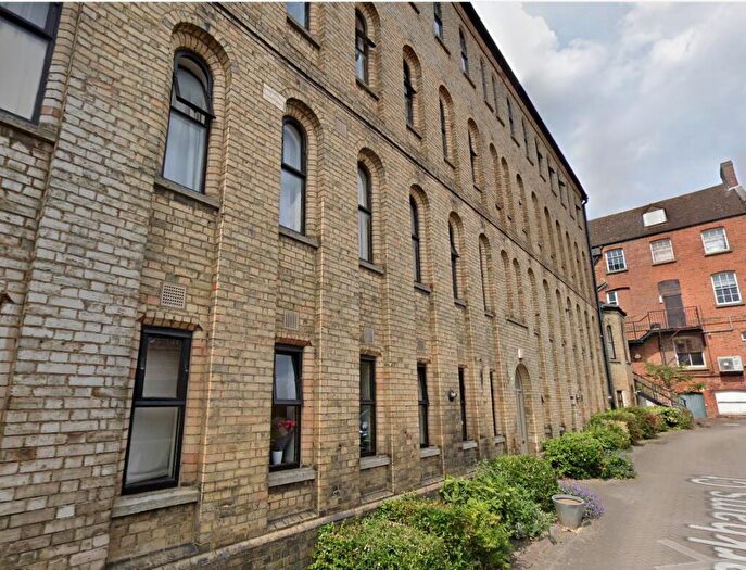 1 Bedroom Apartment To Rent In Market Square, Buckingham, MK18