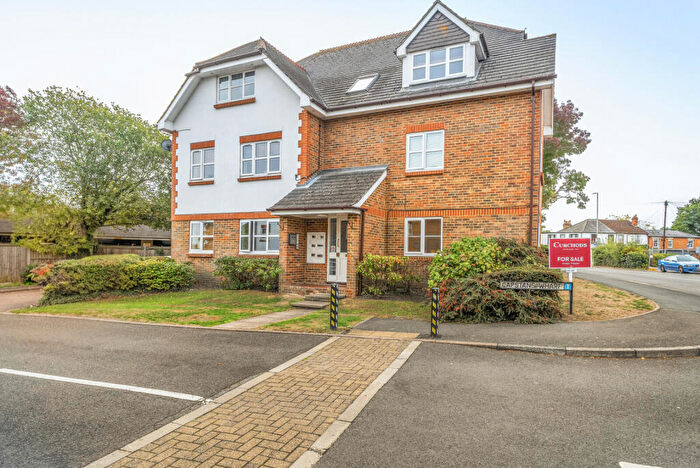 2 Bedroom Flat For Sale In Capstans Wharf, Woking, Surrey, GU21